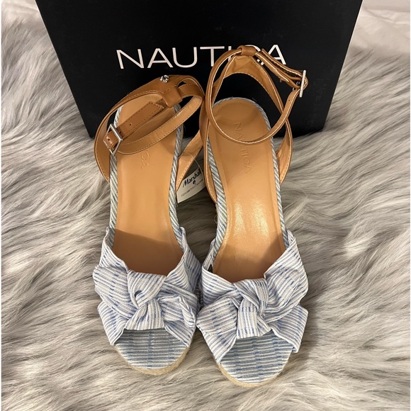 NAUTICA  NWT Blue & White Ankle Wedge - Picture 7 of 8
